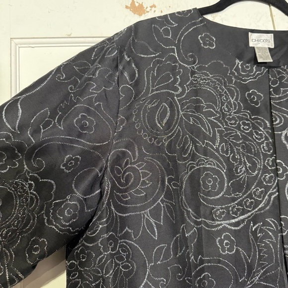 Chico's Embroidered Silk Duster Jacket Black and Silver Floral Longline Size XL - Picture 4 of 13